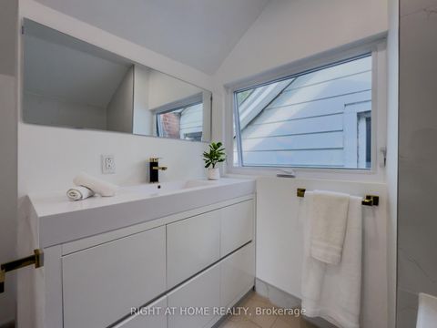 Photo 27 at 32 Brenton Street, Crescent Town, Toronto