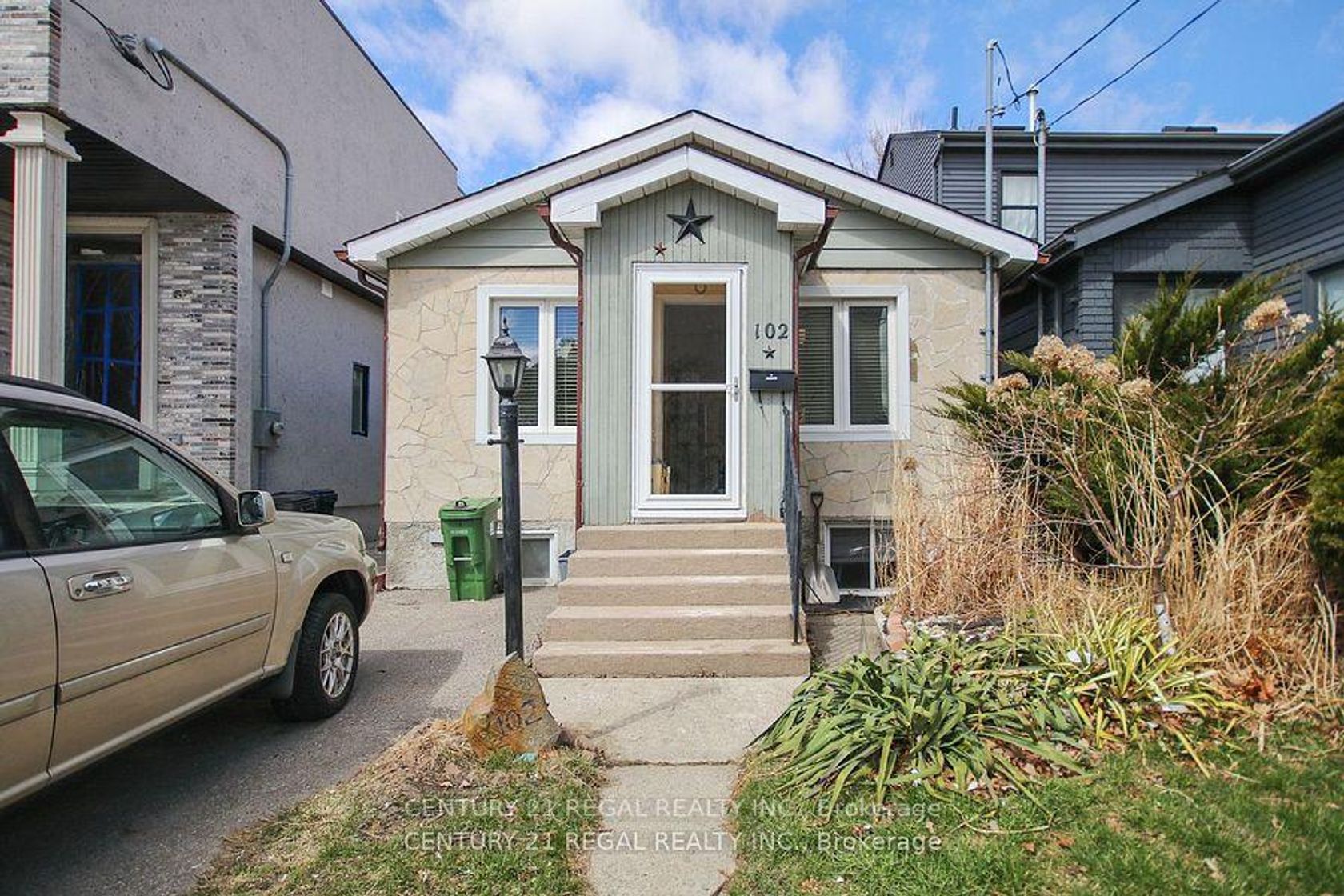 102 Newcastle Street, Mimico, Toronto 