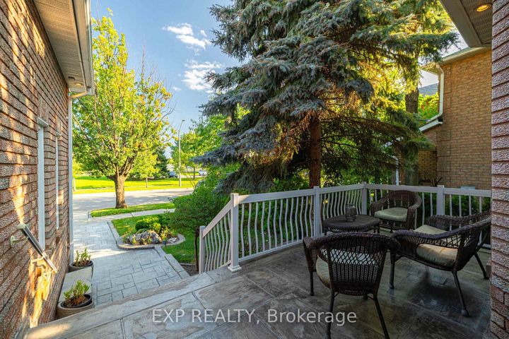 Photo 42 at 633 Avonwick Avenue, Hurontario, Mississauga