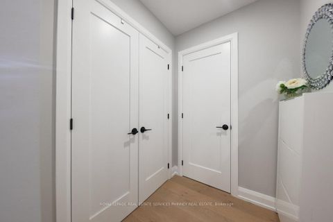Photo 4 at 105 Tenth Street, New Toronto, Toronto
