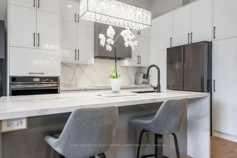 Photo 8 at 105 Tenth Street, New Toronto, Toronto