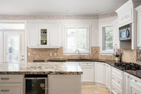 Photo 4 at 12 Alta Vista Court, Beverley Glen, Vaughan