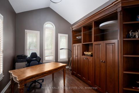 Photo 14 at 12 Alta Vista Court, Beverley Glen, Vaughan