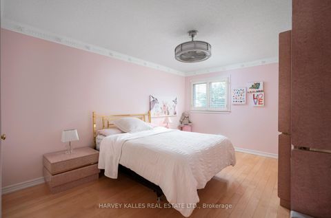 Photo 20 at 12 Alta Vista Court, Beverley Glen, Vaughan