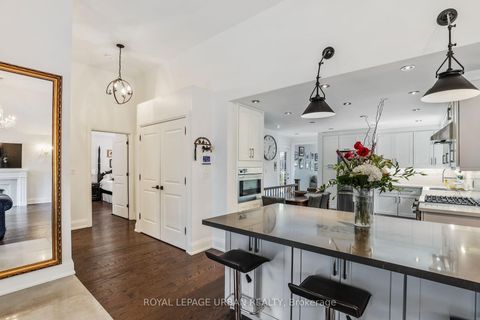 Photo 13 at 147 Parkview Hill Crescent, Parkview, Toronto