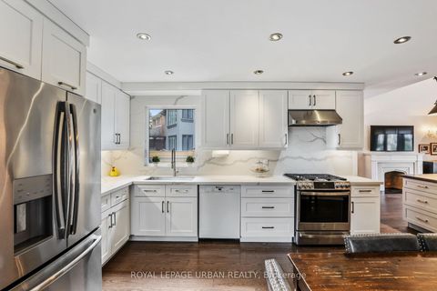 Photo 15 at 147 Parkview Hill Crescent, Parkview, Toronto