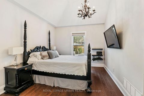 Photo 22 at 147 Parkview Hill Crescent, Parkview, Toronto