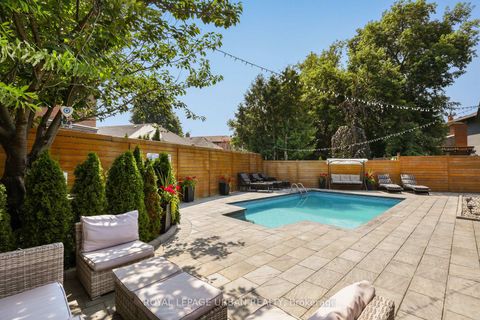 Photo 34 at 147 Parkview Hill Crescent, Parkview, Toronto