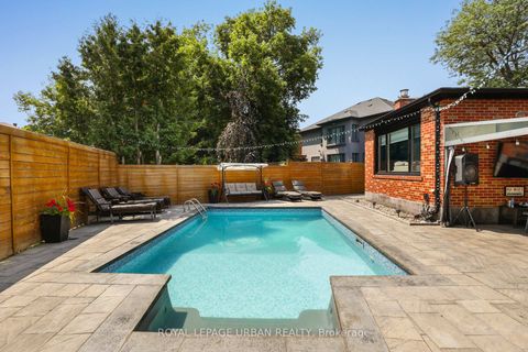 Photo 35 at 147 Parkview Hill Crescent, Parkview, Toronto