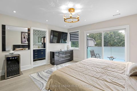 Photo 25 at 182 Parkview Hill Crescent, Parkview, Toronto