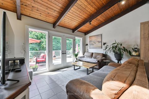Photo 8 at 130 Monsheen Drive, East Woodbridge, Vaughan