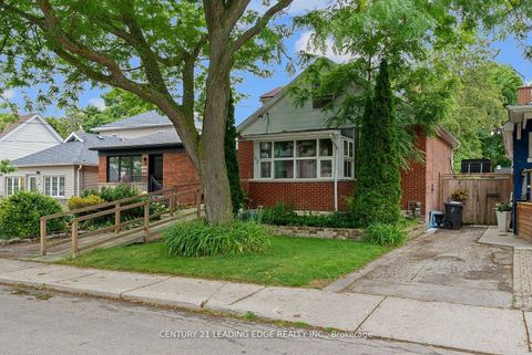 Photo 3 at 102 Kalmar Avenue N, Cliffside, Toronto