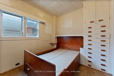 Photo 6 at 102 Kalmar Avenue N, Cliffside, Toronto Photo 6 at 102 Kalmar Avenue N, Cliffside, Toronto