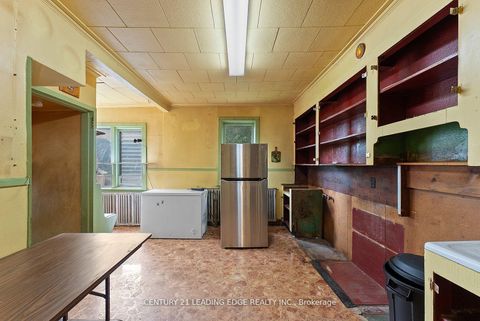 Photo 28 at 102 Kalmar Avenue N, Cliffside, Toronto