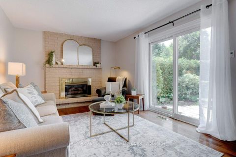 Photo 12 at 1409 Grand Boulevard, FA Falgarwood, Oakville