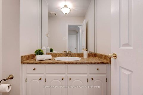 Photo 14 at 1409 Grand Boulevard, FA Falgarwood, Oakville