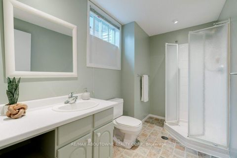 Photo 24 at 1409 Grand Boulevard, FA Falgarwood, Oakville