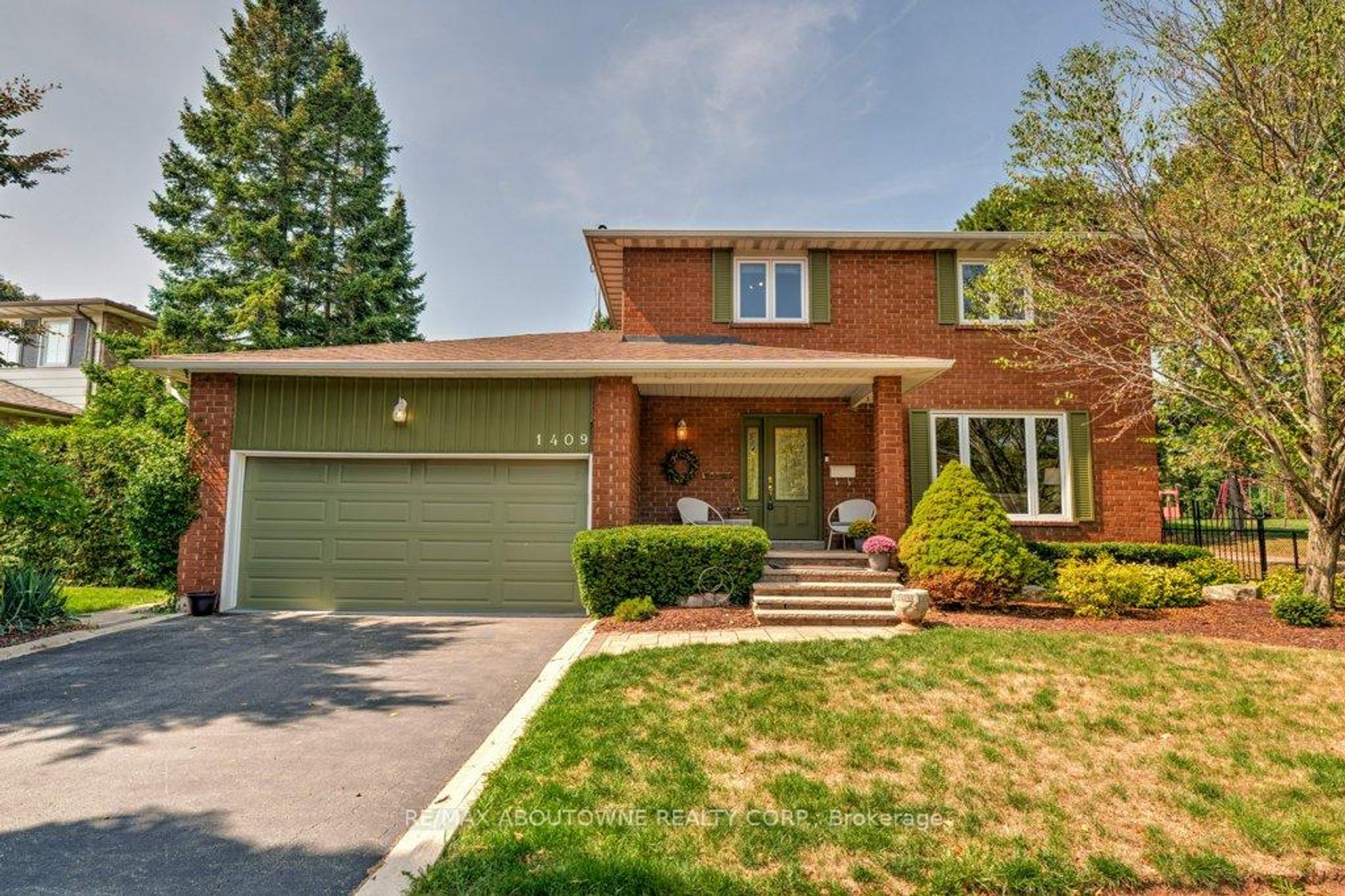 1409 Grand Boulevard, FA Falgarwood, Oakville 