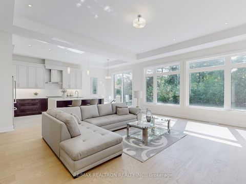 Photo 7 at 157 Snively Street, Oak Ridges Lake Wilcox, Richmond Hill