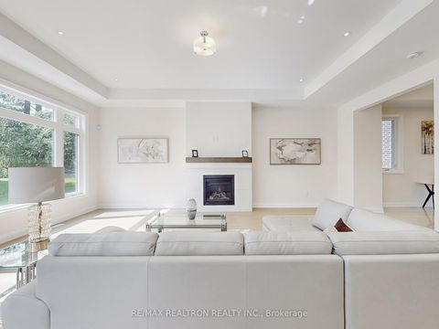 Photo 12 at 157 Snively Street, Oak Ridges Lake Wilcox, Richmond Hill