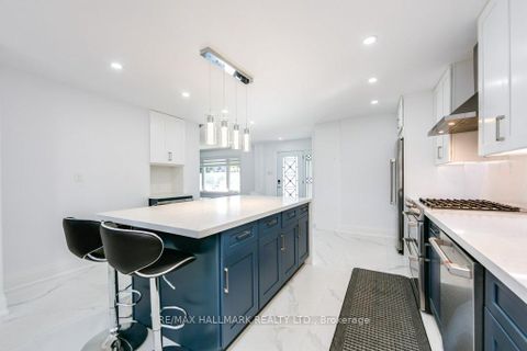Photo 4 at 22 Fran Drive, West Woodbridge, Vaughan