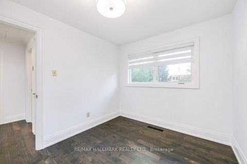 Photo 12 at 22 Fran Drive, West Woodbridge, Vaughan