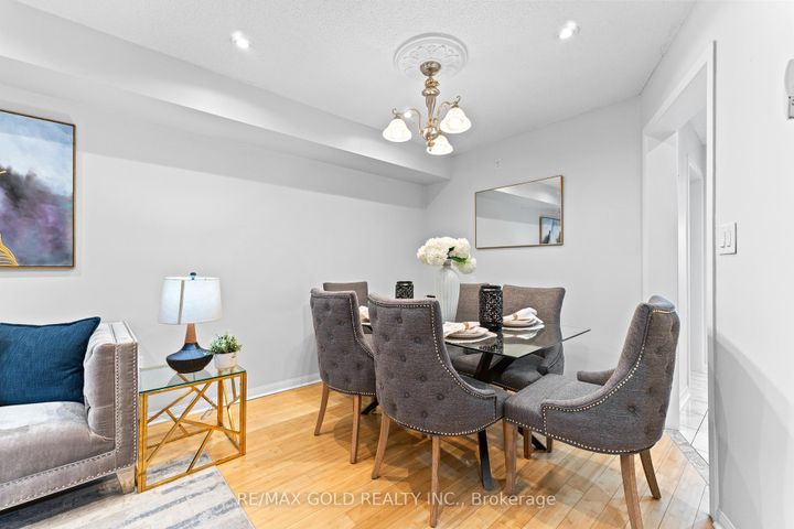Photo 10 at 83 Mount Ranier Crescent, Wellington, Brampton