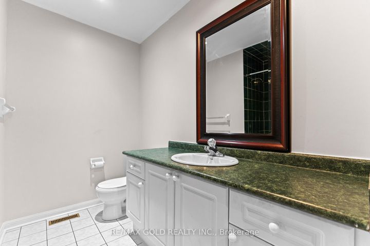 Photo 26 at 83 Mount Ranier Crescent, Wellington, Brampton