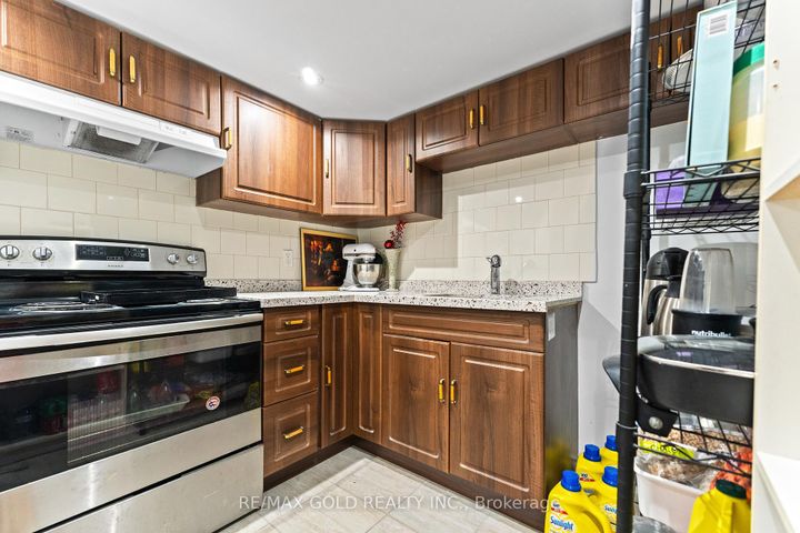 Photo 32 at 83 Mount Ranier Crescent, Wellington, Brampton