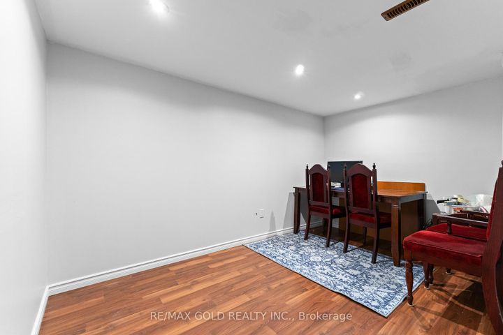 Photo 36 at 83 Mount Ranier Crescent, Wellington, Brampton