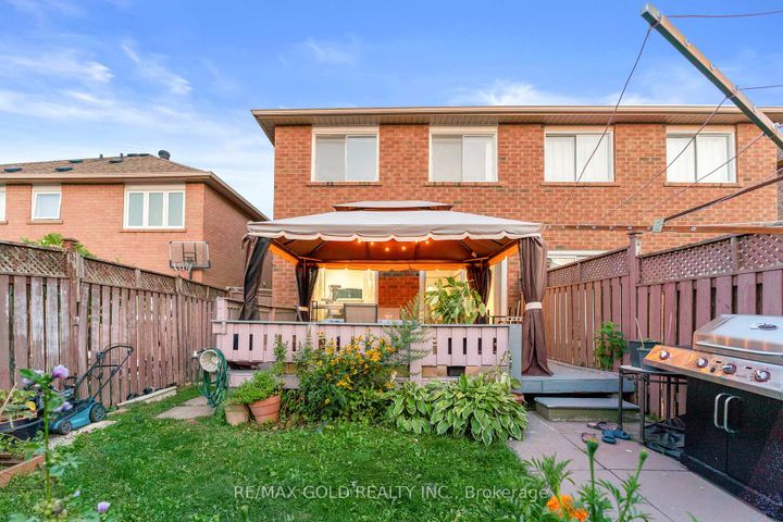 Photo 41 at 83 Mount Ranier Crescent, Wellington, Brampton