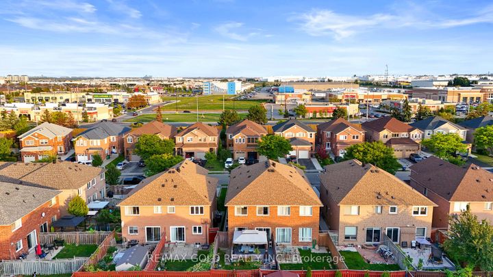 Photo 42 at 83 Mount Ranier Crescent, Wellington, Brampton