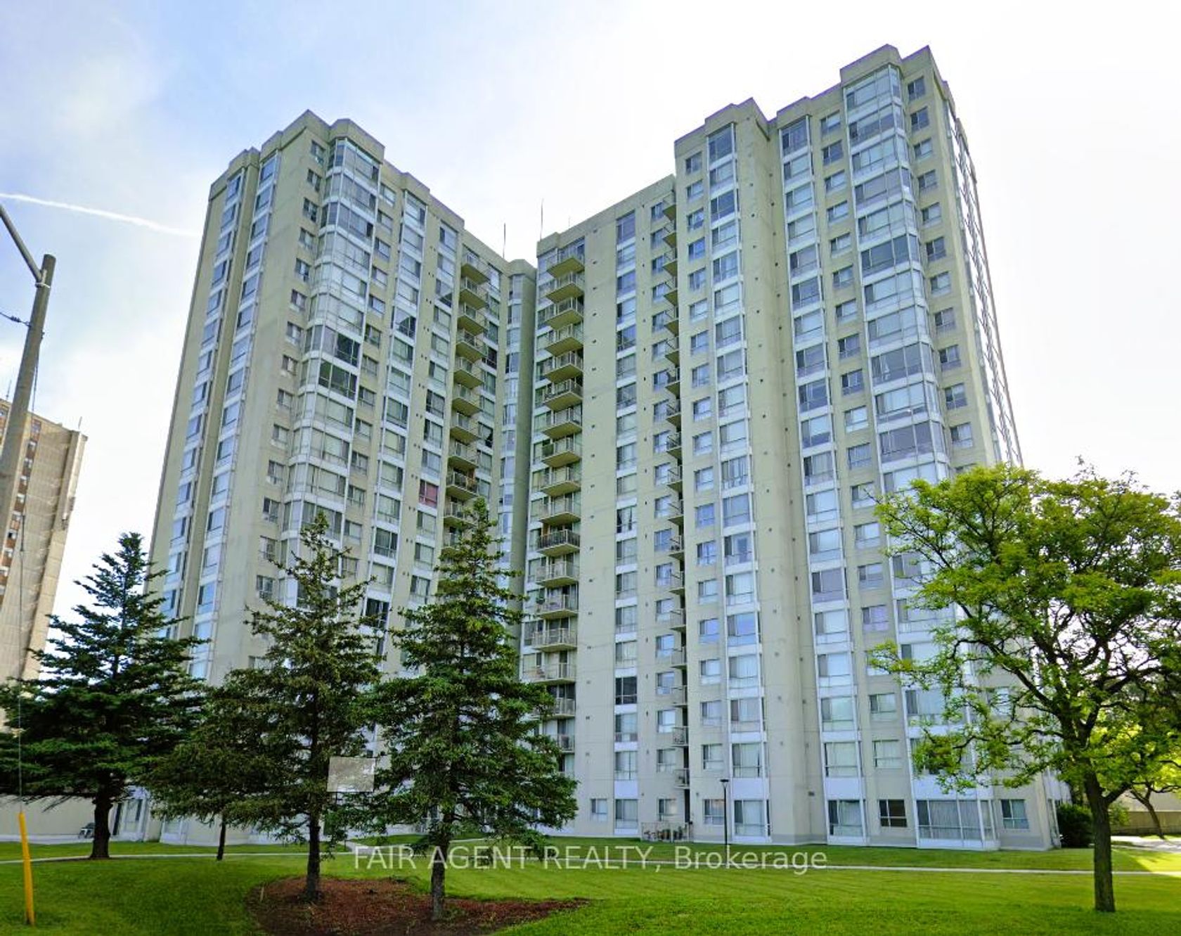 409 - 3077 Weston Road, Pelmo Park W5, Toronto 