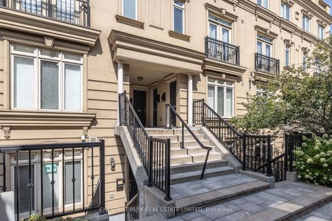 Photo 1 at 11 - 98 Carr Street, Chinatown, Toronto