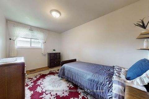 Photo 23 at 11 Midcroft Drive, Malvern West, Toronto