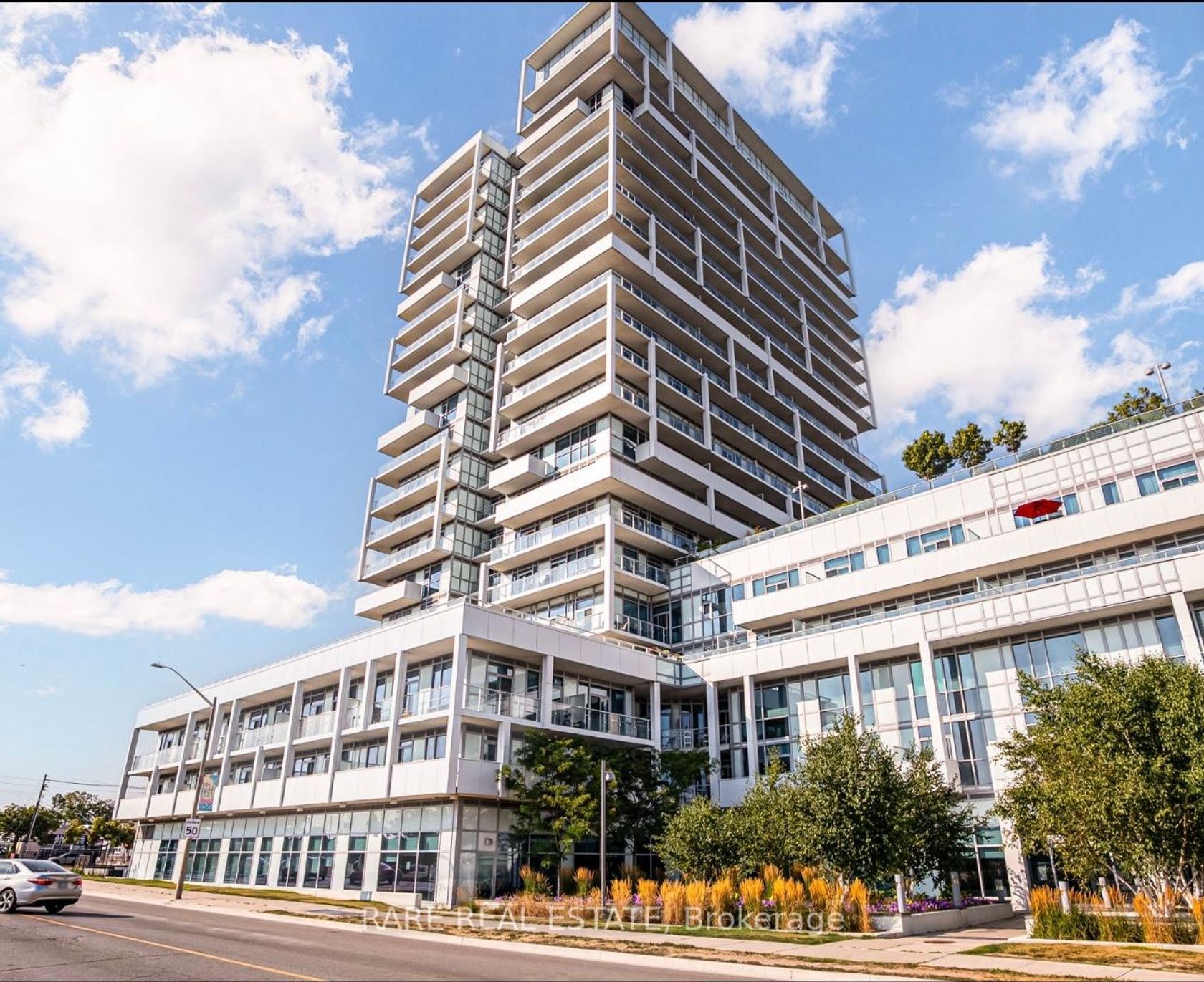 1901 - 65 Speers Road, QE Queen Elizabeth, Oakville 