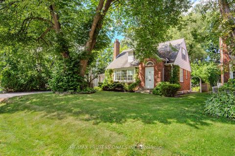 Photo 1 at 43 Nottingham Drive, Humber Valley, Toronto