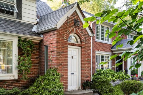 Photo 4 at 43 Nottingham Drive, Humber Valley, Toronto