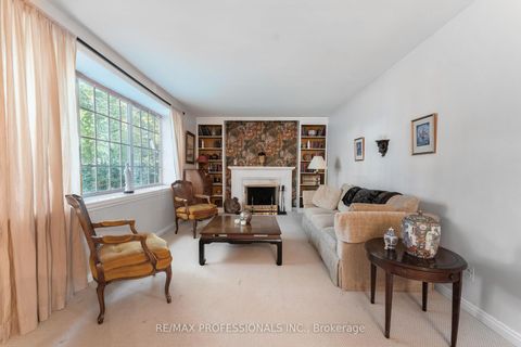 Photo 7 at 43 Nottingham Drive, Humber Valley, Toronto