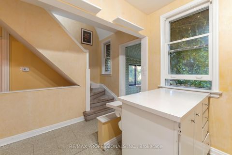 Photo 18 at 43 Nottingham Drive, Humber Valley, Toronto