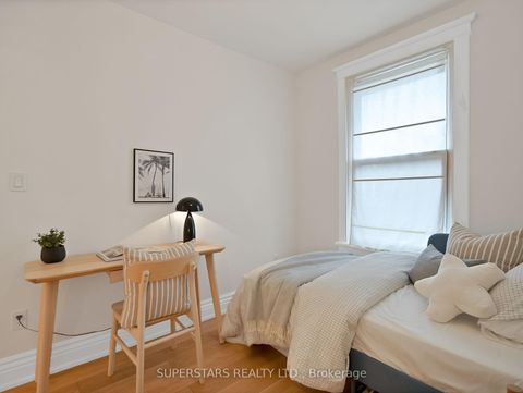 Photo 24 at 11 Carling Avenue, Junction, Toronto