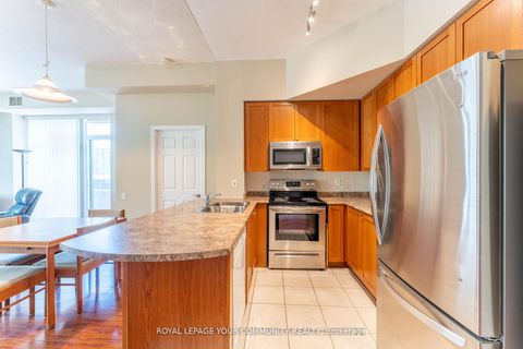 Photo 8 at 110 - 11121 Yonge Street, Devonsleigh, Richmond Hill