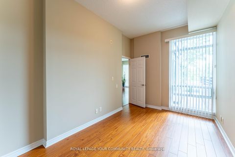 Photo 10 at 110 - 11121 Yonge Street, Devonsleigh, Richmond Hill