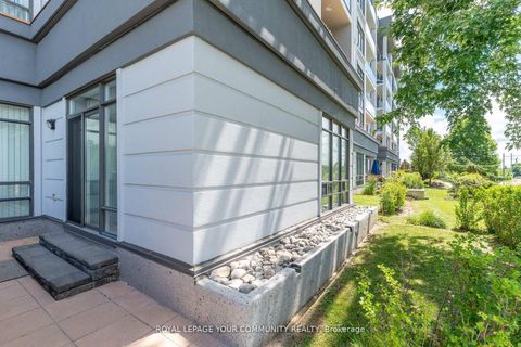 Photo 13 at 110 - 11121 Yonge Street, Devonsleigh, Richmond Hill