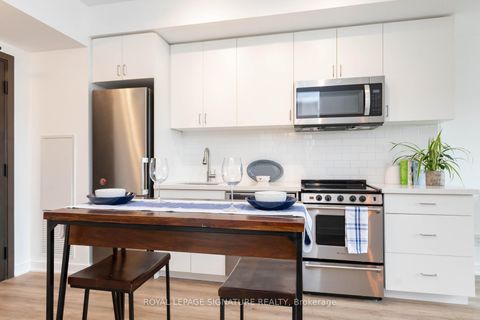 Photo 10 at 311 - 2799 Kingston Road, Cliffcrest, Toronto