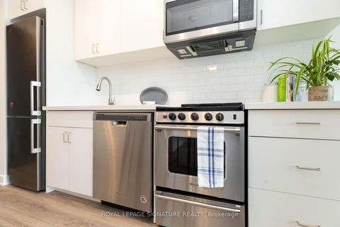 Photo 12 at 311 - 2799 Kingston Road, Cliffcrest, Toronto
