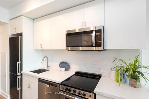 Photo 16 at 311 - 2799 Kingston Road, Cliffcrest, Toronto