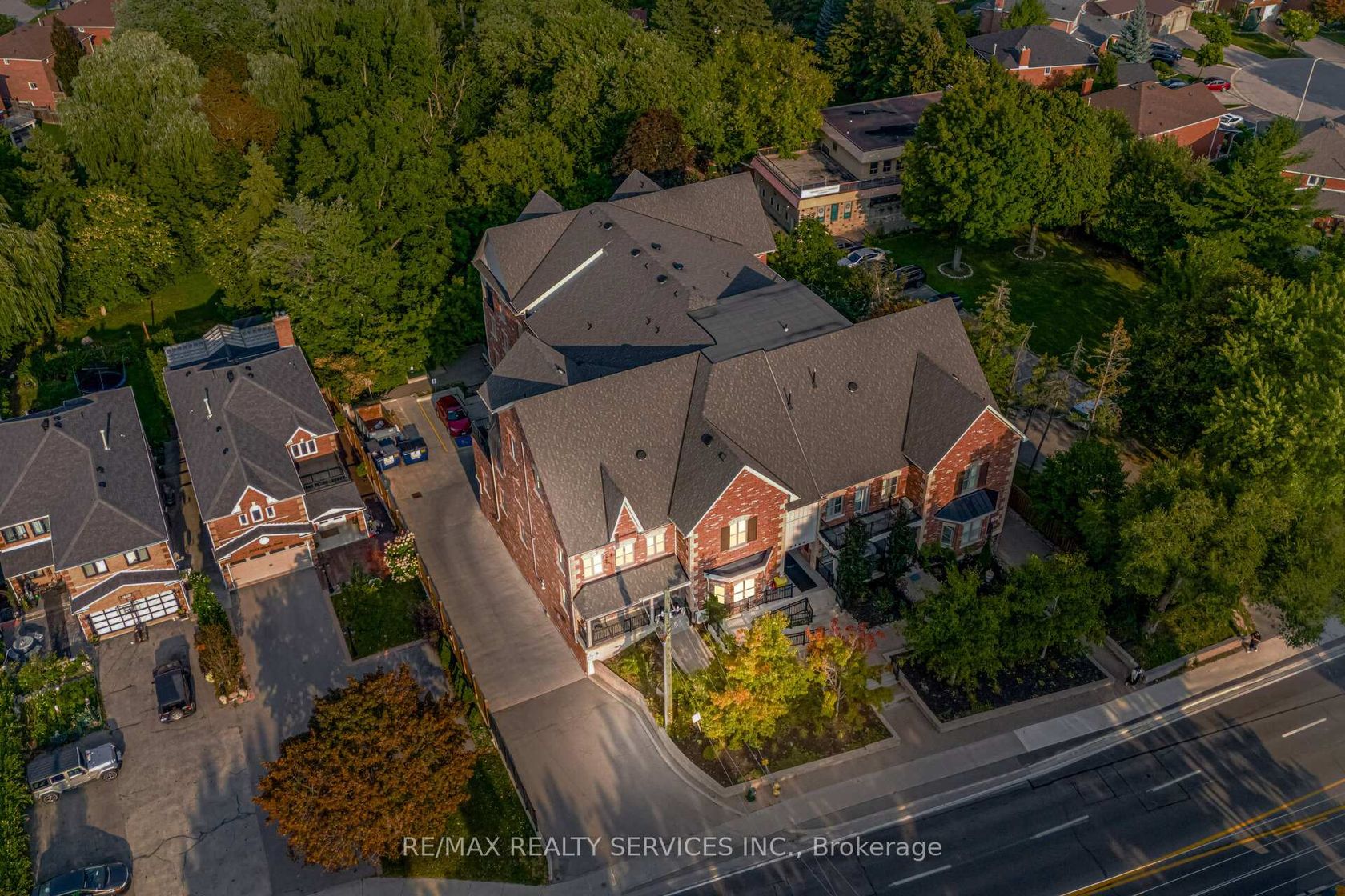106 - 9589 Keele Street, Maple, Vaughan 