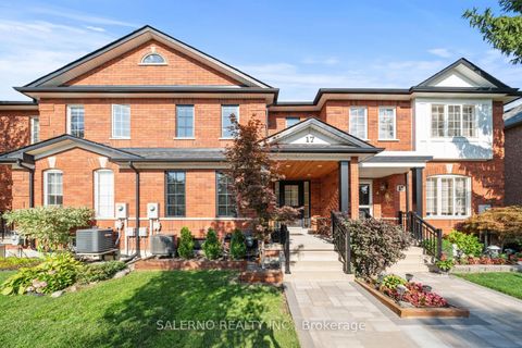 Photo 4 at 17 Castle Park Boulevard, Sonoma Heights, Vaughan