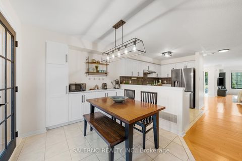 Photo 15 at 17 Castle Park Boulevard, Sonoma Heights, Vaughan